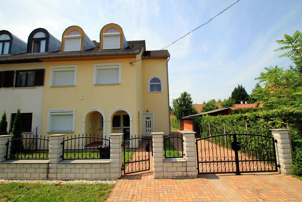 Fausztland Apartments Замарди Экстерьер фото